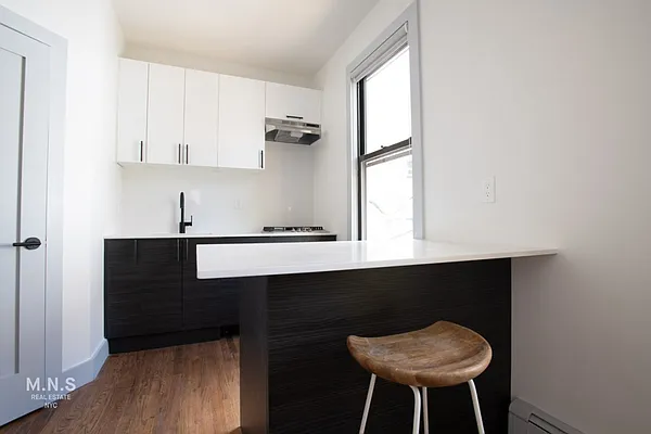 Rented by MNS | media 2