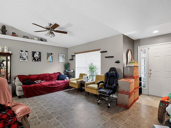 3rd image of 4657 SE 136th St