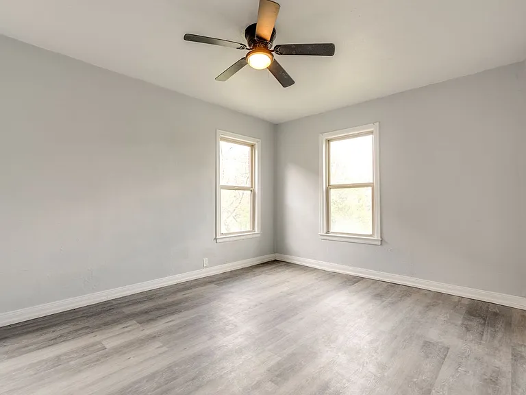 2840 S Moreland Blvd #16 — Photo 5