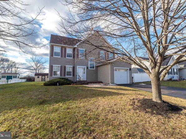 1416 Beverly Dr, Quakertown, PA 18951