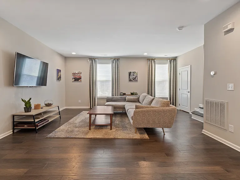 1506 Kee Ct — Photo 6