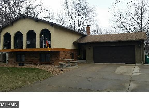 4th image of 203 E Hamberg St