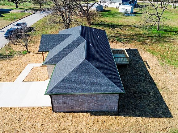 5th image of 216 Casey Ln