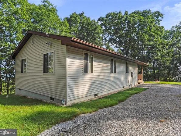 883 White Oak Crossing Rd, Moorefield, WV 26836