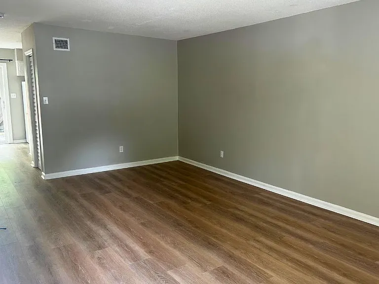 203 Northpoint Ave #D — Photo 2