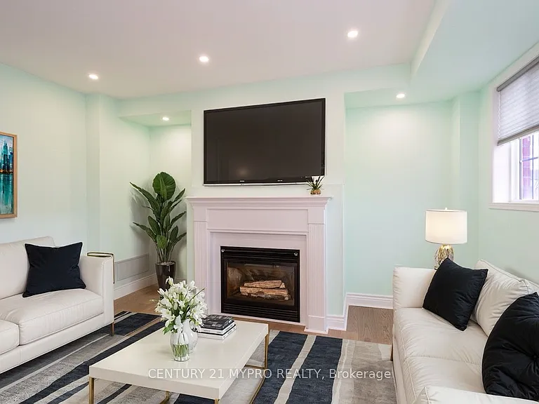 98 Cornell Park Ave #B202 — Photo 2