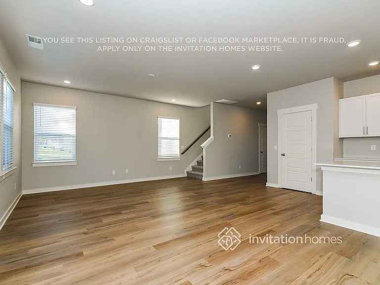 1007 Baltusrol Ln — Photo 4