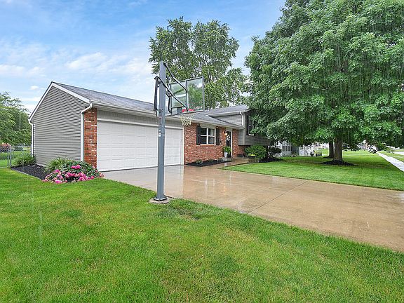 3rd image of 1591 Constitution Dr