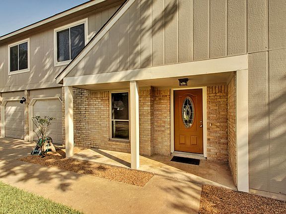 3rd image of 1702 Wildwood Dr