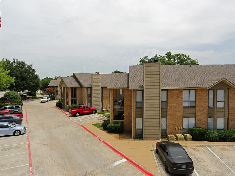 Dove Creek Villas — Photo 9