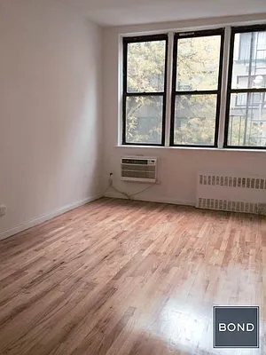 Rented by Bond New York | media 13