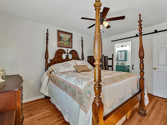 3rd image of 137 Bland Dr