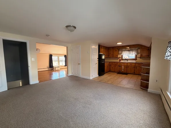 13 Park Ave #2, Webster, MA 01570