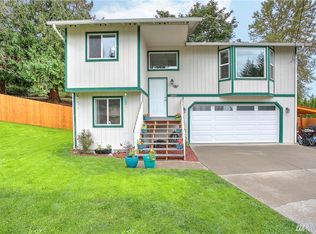 20414 La Rita Dr E, Bonney Lake, WA 98391