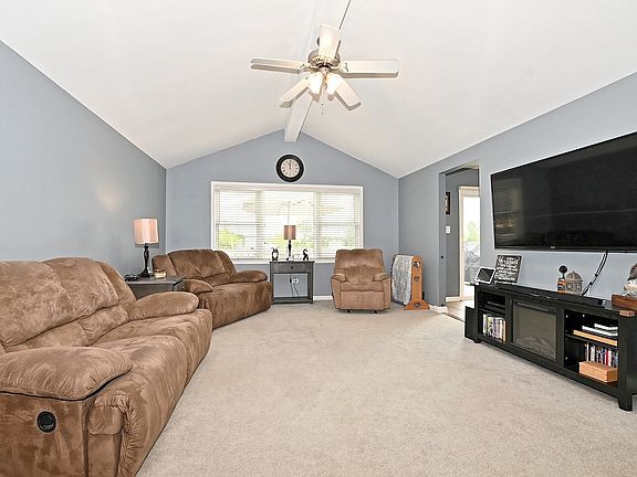 4th image of 2108 Hastings Dr