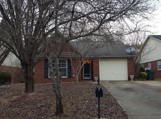 702 W Roxbury Rd, Dothan, AL 36305