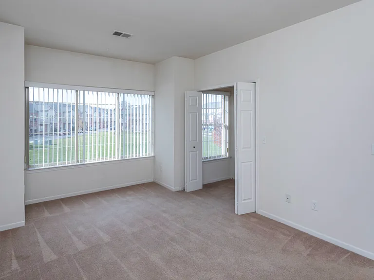 Towne Center Flats — Photo 17