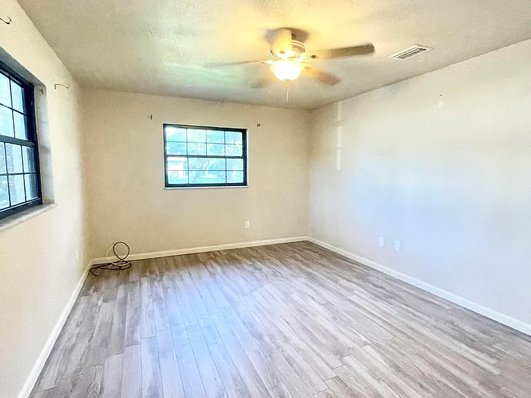 3025 Briarwood Ln — Photo 24