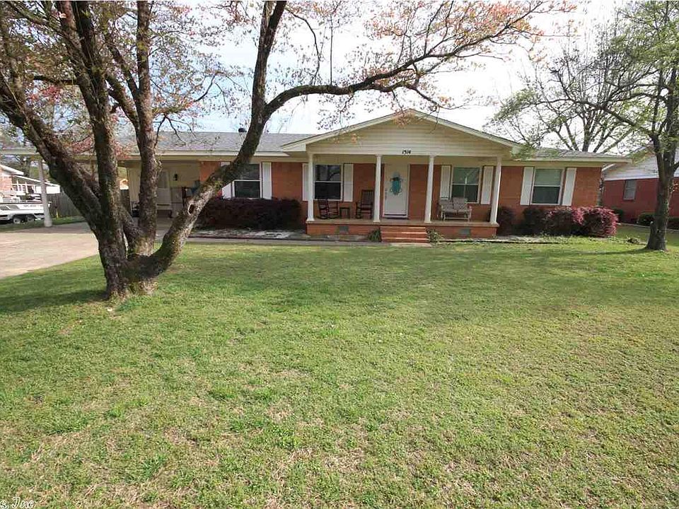 1st image of 1514 Pinehurst Dr