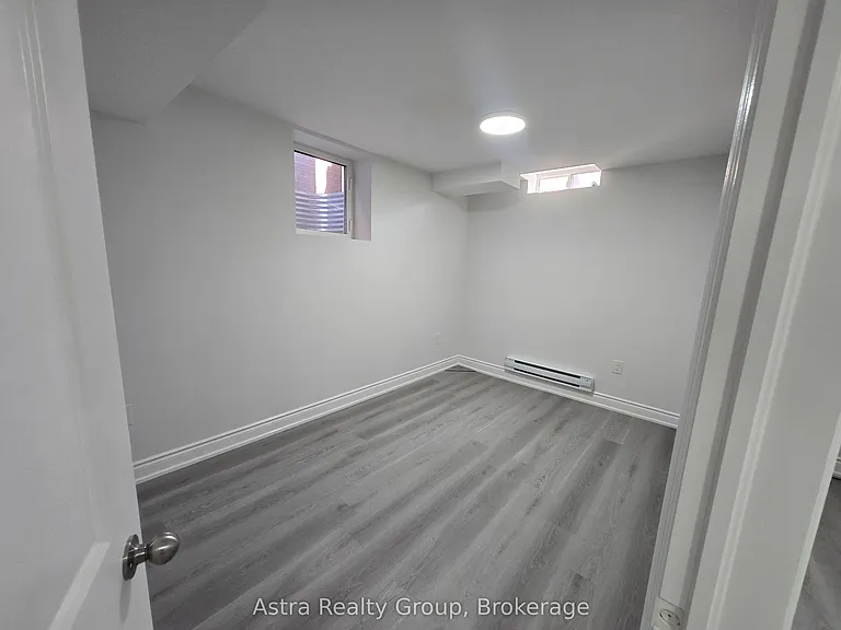 105 Coldwell Bay Cir — Photo 10