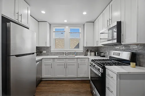 2430 N Normandy Ave #2 Photo 1
