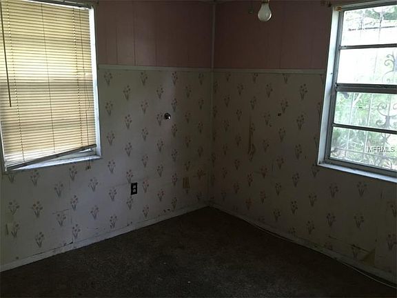 5th image of 7435 Lakeshore Dr