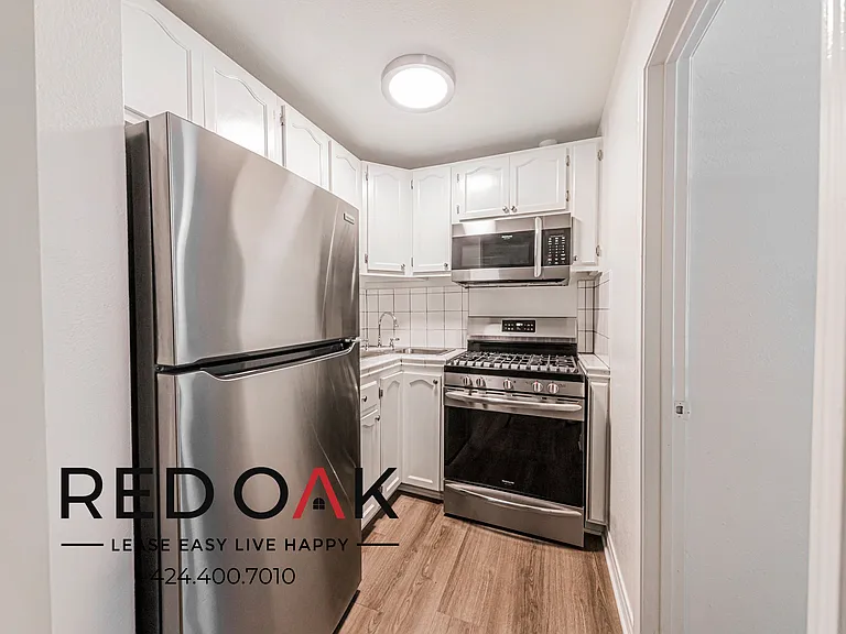 1032-1036 S Normandie Ave #1036-5 — Photo 6