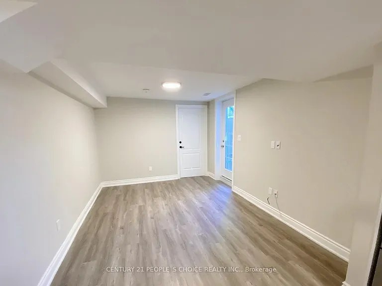 922 Silverthorn Mill Ave #BASEMENT — Photo 13