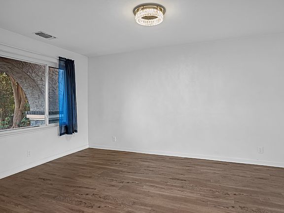 5th image of 514 Daniels St
