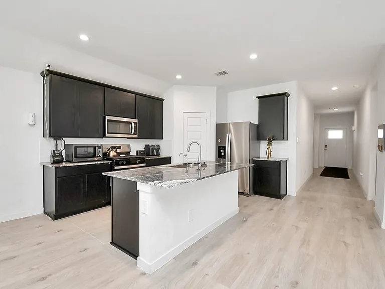 1674 Westway Dr — Photo 24