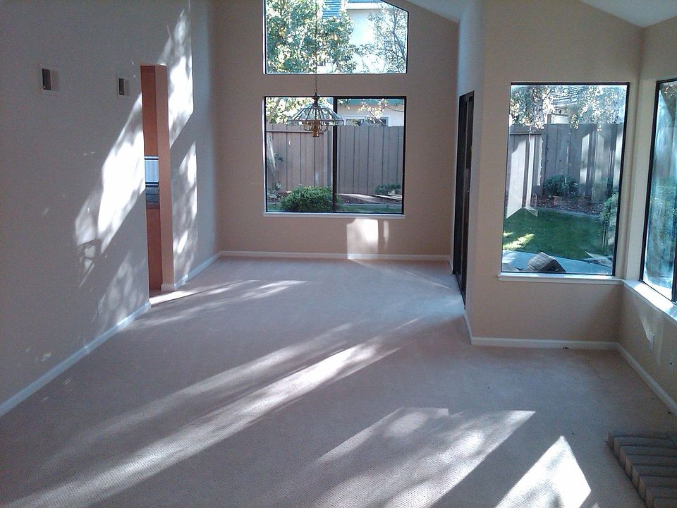 1st image of 32908 Oakdale St