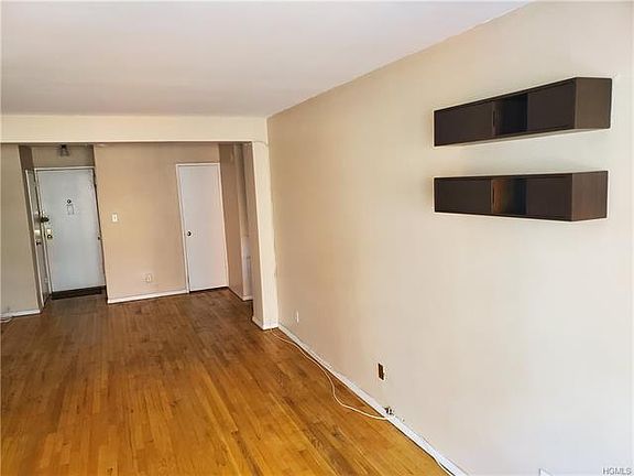 2nd image of 2736 Independence Ave APT 3A