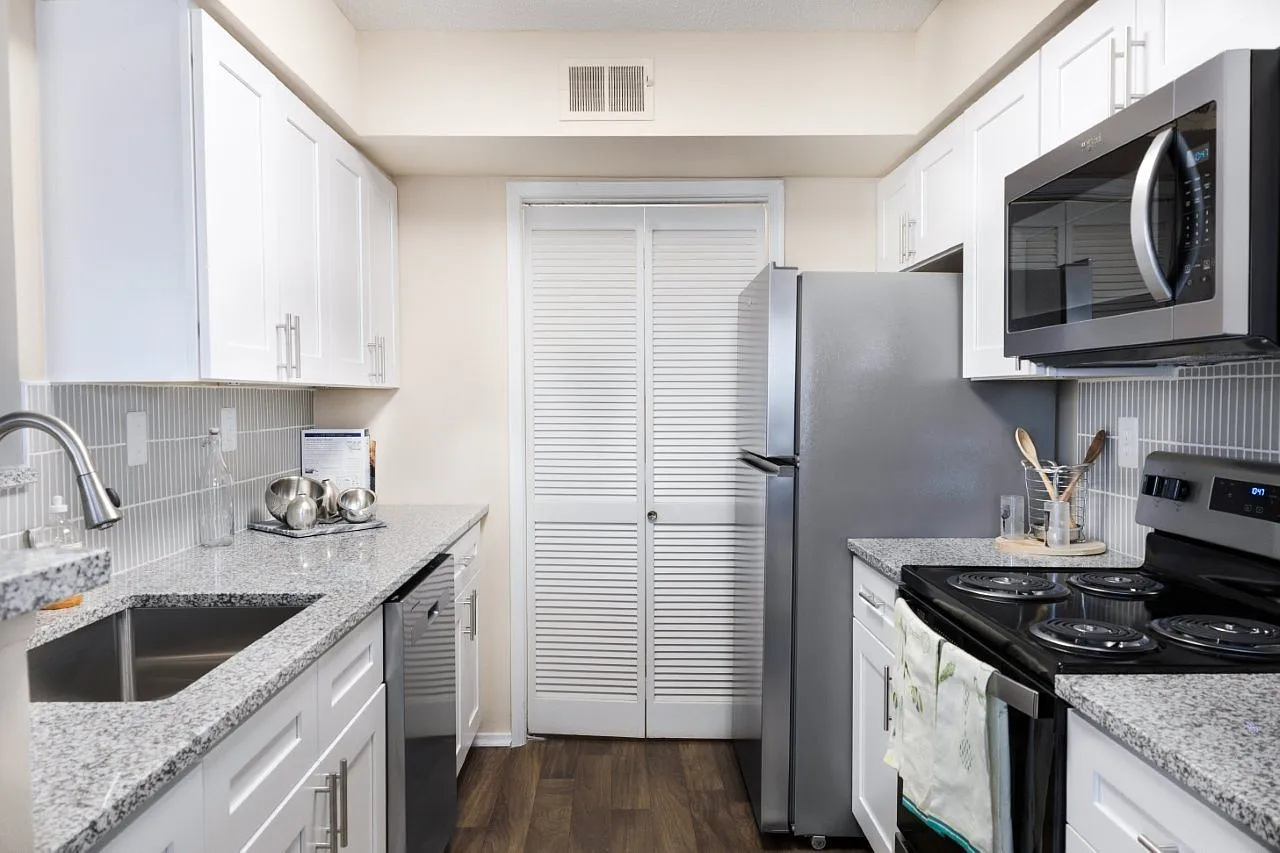 Park Laureate Apartment Homes — Photo 3