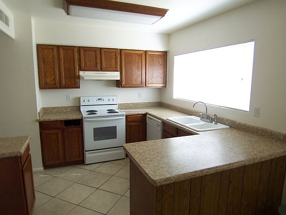 5th image of 1033 W La Jolla Dr