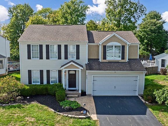 3rd image of 8483 Olenbrook Dr