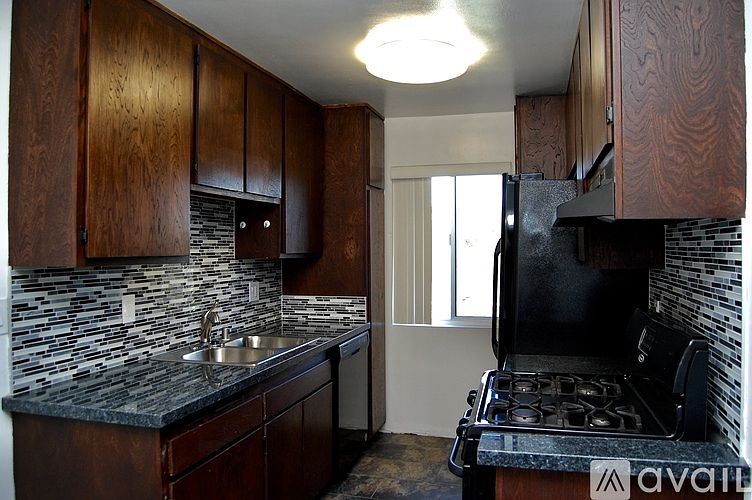 1st image of 3607 Watseka Ave APT 8