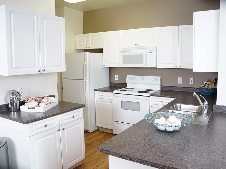 Stone Canyon Apartments — Photo 25