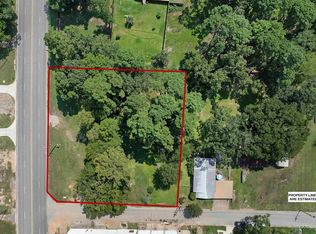 105 Watlington St, Center, TX 75935