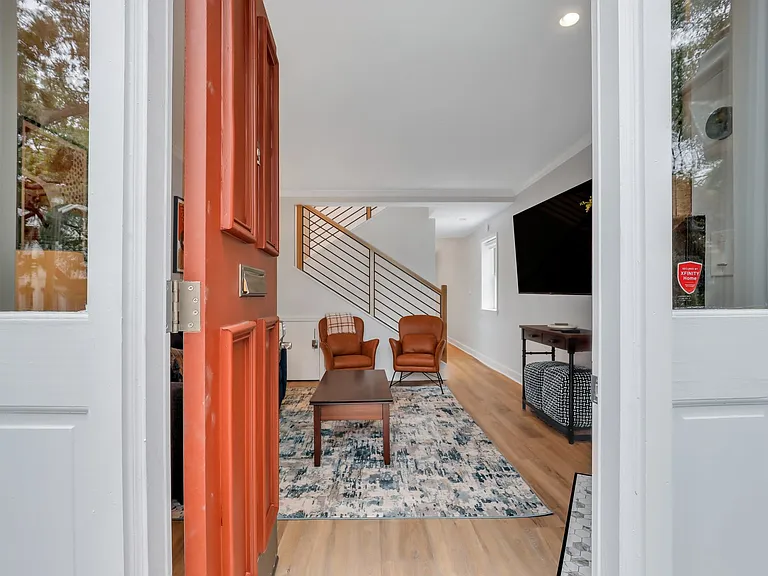 101 E Gaston St #1A — Photo 26
