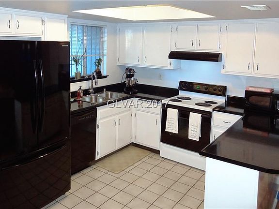 5th image of 1424 N Jones Blvd