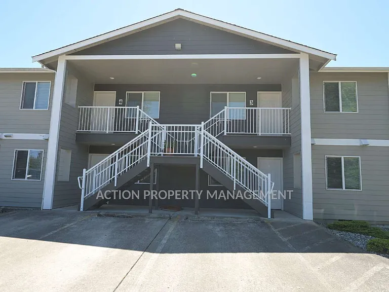 1312 Campbell Ave #2 — Photo 2