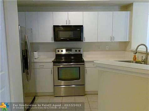 3rd image of 720 S Sapodilla Ave APT 406