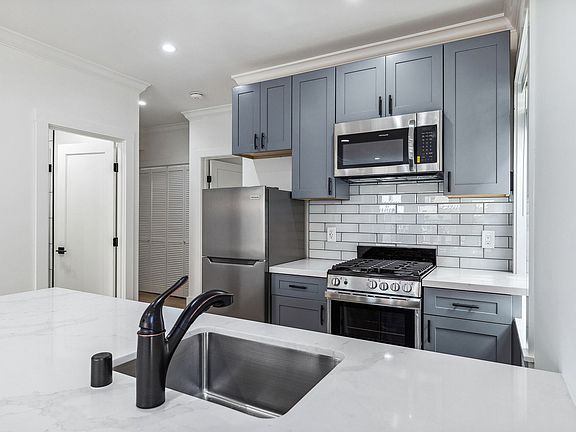 4th image of 535 Taylor St APT 303