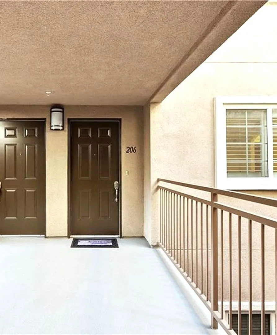 Breakwater Village Beautiful 2-Bedroom, 2-Bath 55+ Condo with A/C & Resort-Style Amenities — Photo 2