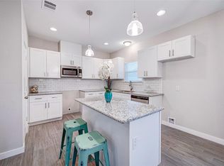113 Poinsetta Ln #A, Highlands, TX 77562