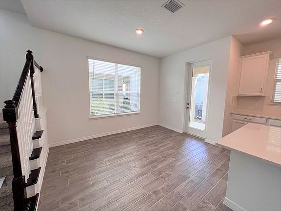 4th image of 4227 Mistwood St