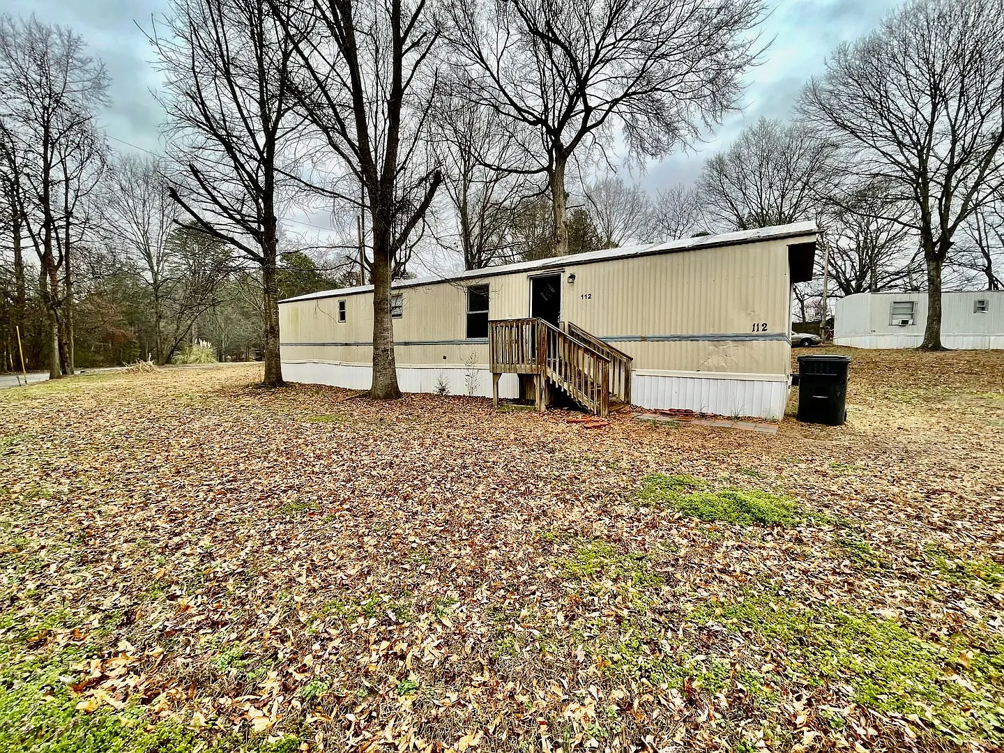 Adorable 2 bedroom 1 bath Mobile Home located it Dallas — Photo 1
