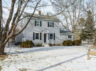 574 Main St APT 100, Damariscotta, ME 04543