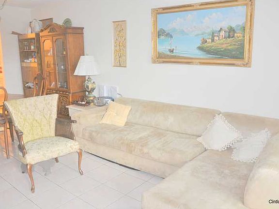 2nd image of 16701 NE 13th Ave APT 101