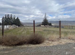 57 Airway St SE, East Wenatchee, WA 98802